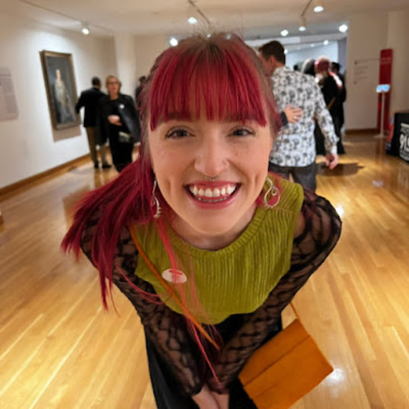 Meet your Posher, Lindsey - Picture 1 of 1